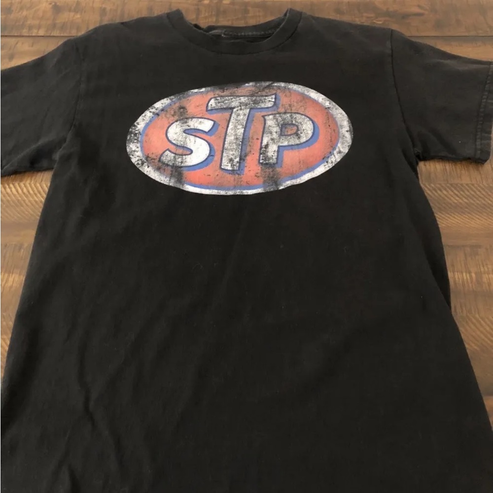 Vintage STP Oil Logo Stone Temple Pilots Concert Tour Shirt. No Tag, medium